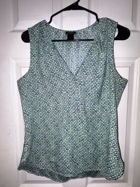 Ann Taylor Blue Green Printed V-Neck Sleeveless Shell